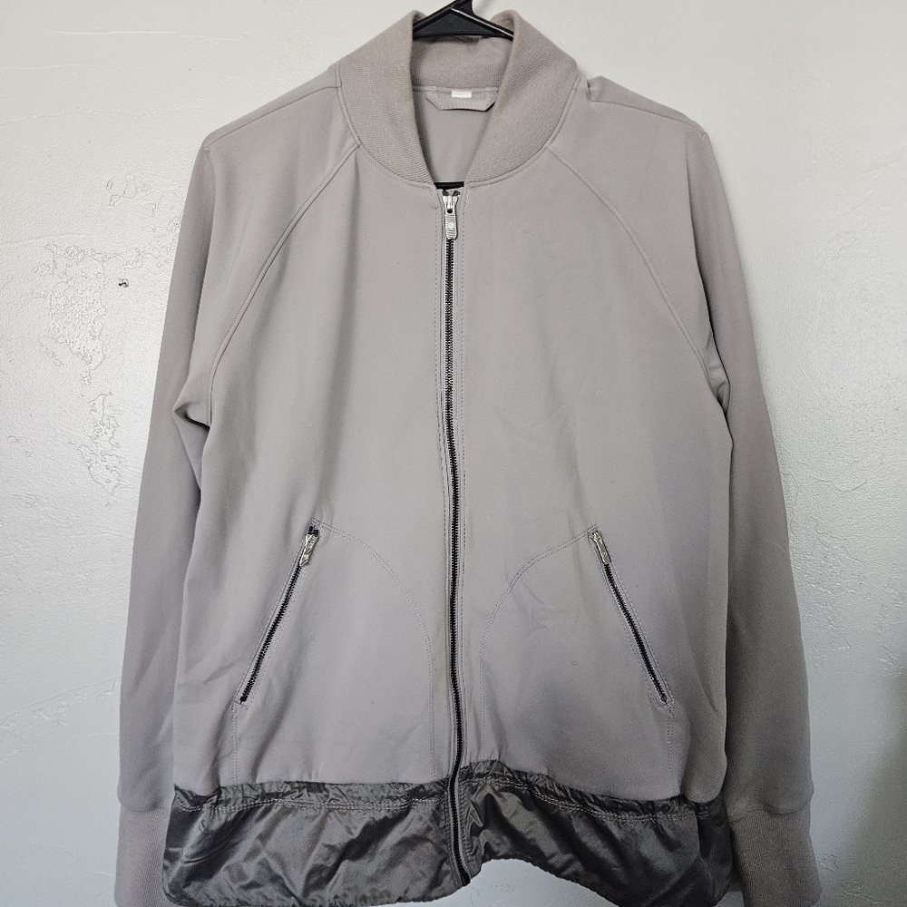Lululemon Women's Large Swept Along Dark Chrome Gray Jacket Full Zip Athletic